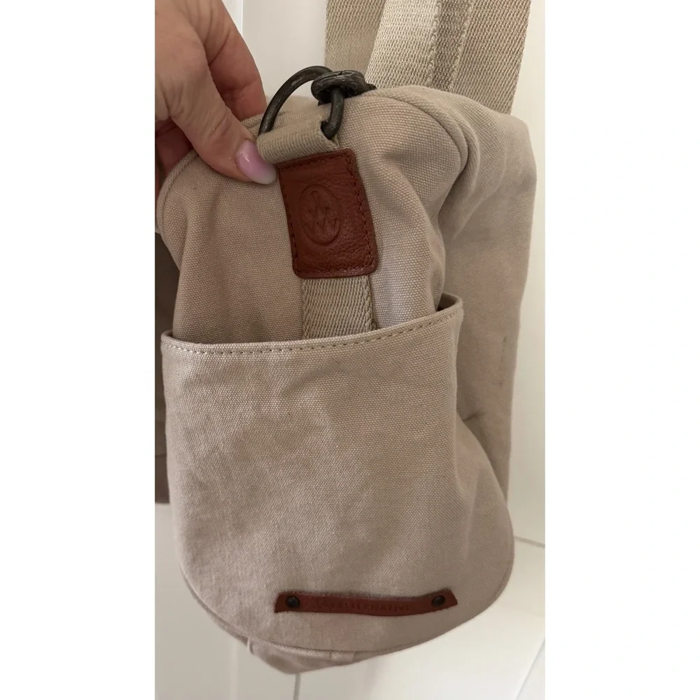 Guinness Nitro IPA Tan Canvas Duffle‎ Bag Strap Handles Alternative Travel